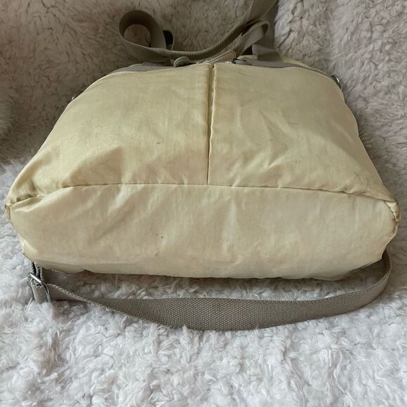 Kipling off white Nylon shoulder bag with gray fabric trims and straps . - Picture 2 of 13